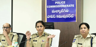 క్రైమ్ రివ్యూలో పెండింగ్ కేసులపై సీపీ ఫోకస్.|
