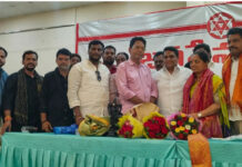 Madanapalle: అన్నమయ్య జిల్లా మదనపల్లెలో రాజోలు ఎమ్మెల్యే దేవ వరప్రసాద్ ఆధ్వర్యంలో స్థానిక సంస్థల ఎన్నికలపై జనసేన పార్టీ నాయకులు, కార్యకర్తల సమావేశం ఘనంగా జరిగింది.