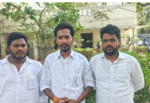 Madanapalle: బోయకొండ గంగమ్మ దేవస్థానం ఈవో ఏకాంబరాన్ని సస్పెండ్ చేయాలని కోరుతూ జిల్లా కలెక్టర్కు ఫిర్యాదు చేసినట్లు బాధితులు తెలిపారు.