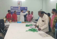 ఆసిఫాబాద్ ప్రభుత్వ జనరల్ ఆసుపత్రి కార్మికుల సమ్మె విరమణ
