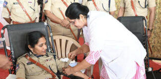 అమరవీరుల త్యాగాలకు నివాళి.. రక్తదానంతో ప్రాణాలకు భరోసా.|